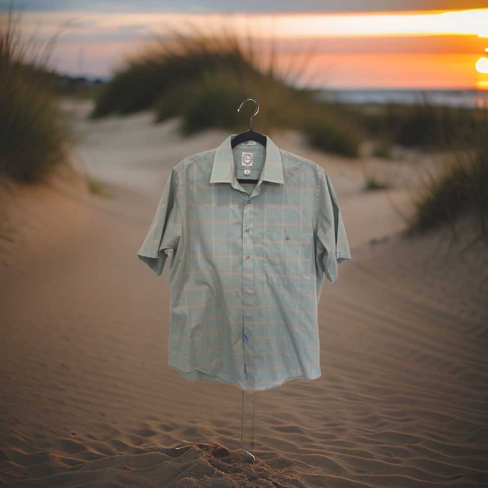 Large Beach Button 🏝️ Dry Clean Tagged